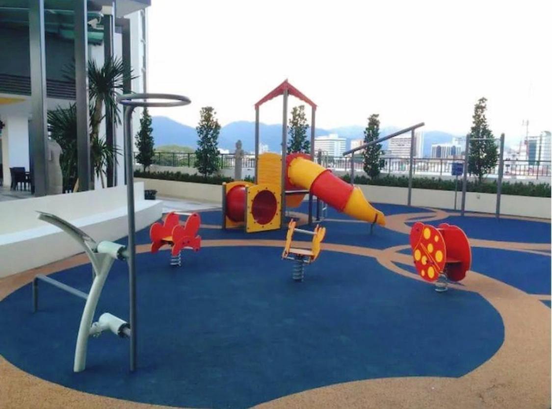 Apartment One Majestic - 3 Bedroom For Family Of 5 *